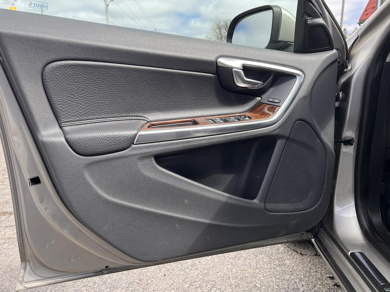 2012 Volvo S60 T5 Level I Photo