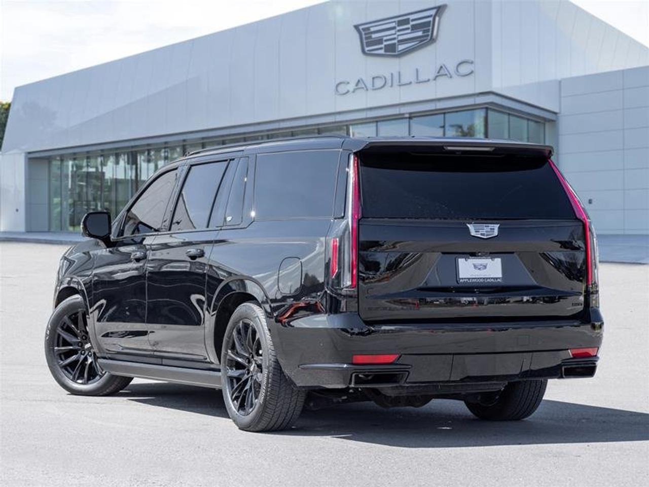 2023 Cadillac Escalade ESV 4WD Sport Platinum Photo