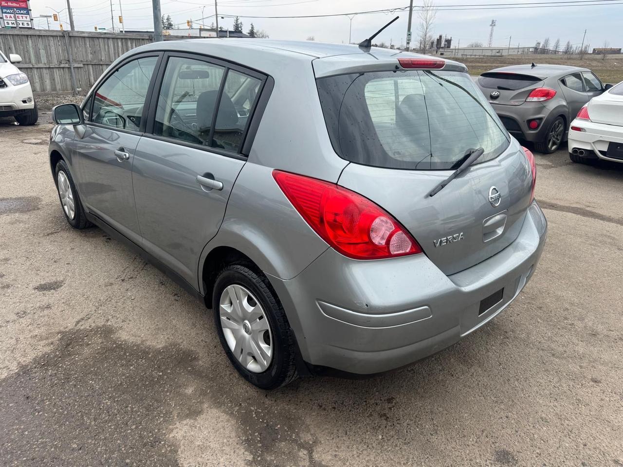 2011 Nissan Versa 1.8 S, AUTOMATIC, NOT CVT, 163KMS, CERTIFIED Photo