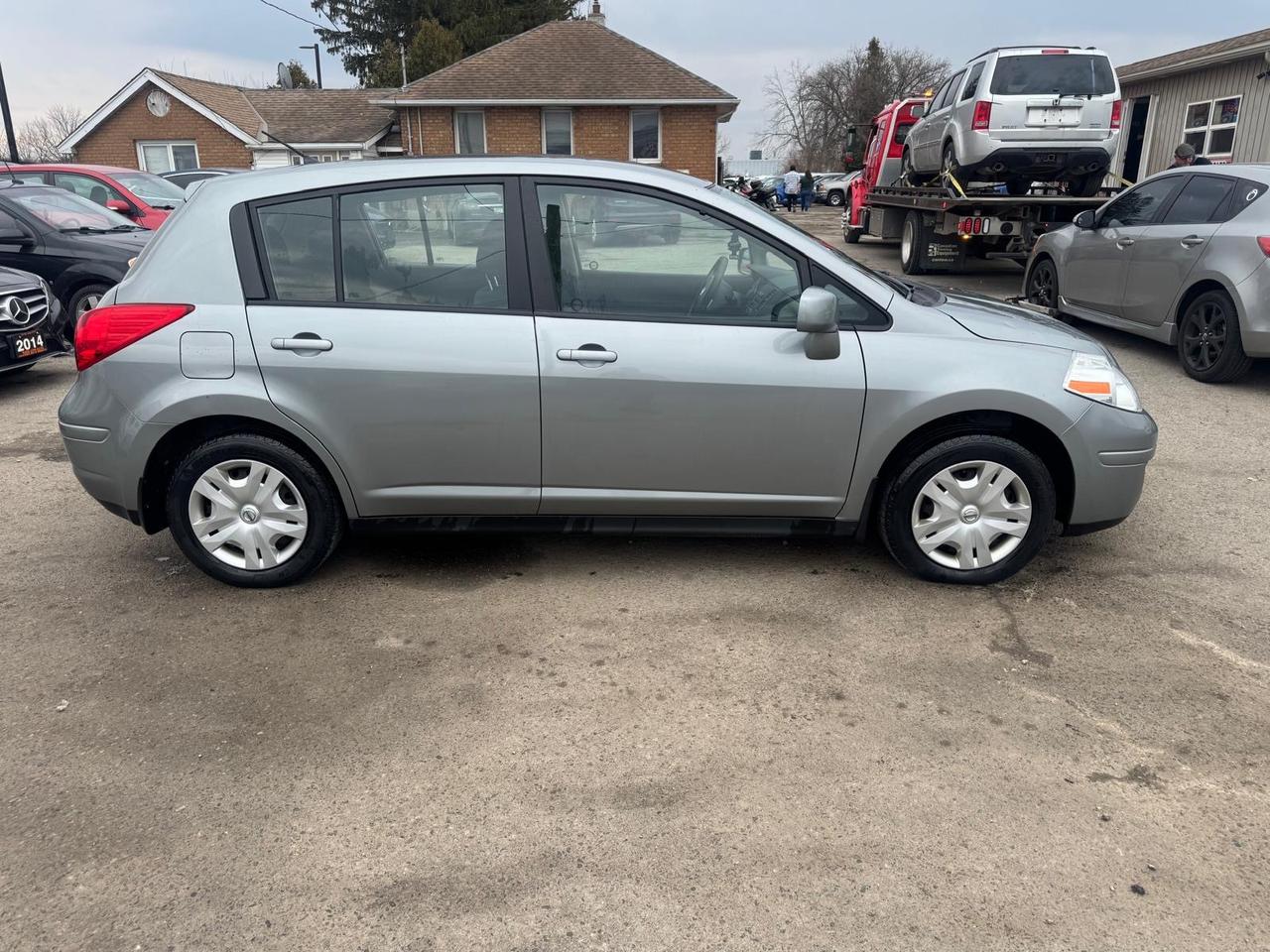 2011 Nissan Versa 1.8 S, AUTOMATIC, NOT CVT, 163KMS, CERTIFIED Photo
