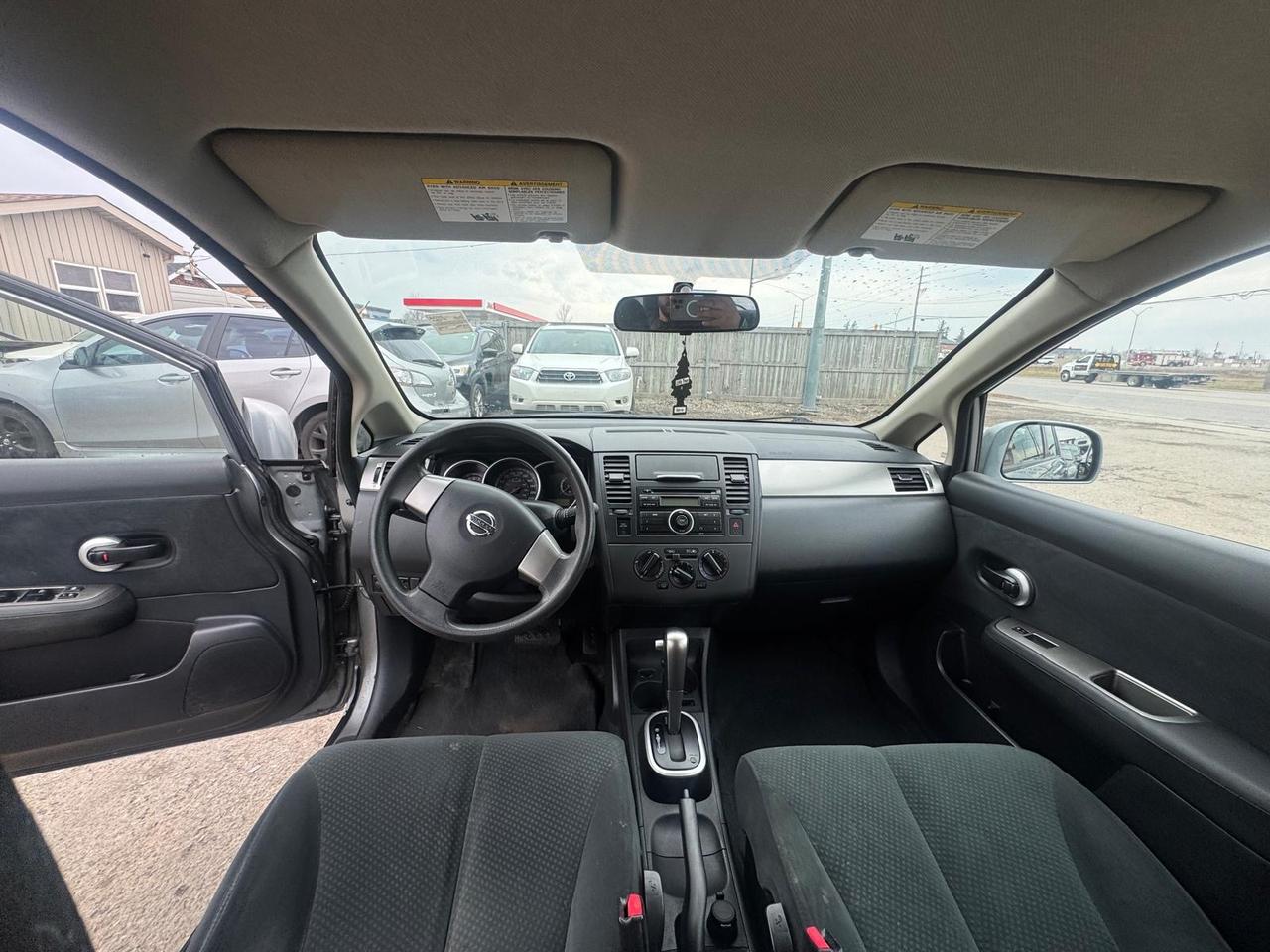 2011 Nissan Versa 1.8 S, AUTOMATIC, NOT CVT, 163KMS, CERTIFIED Photo