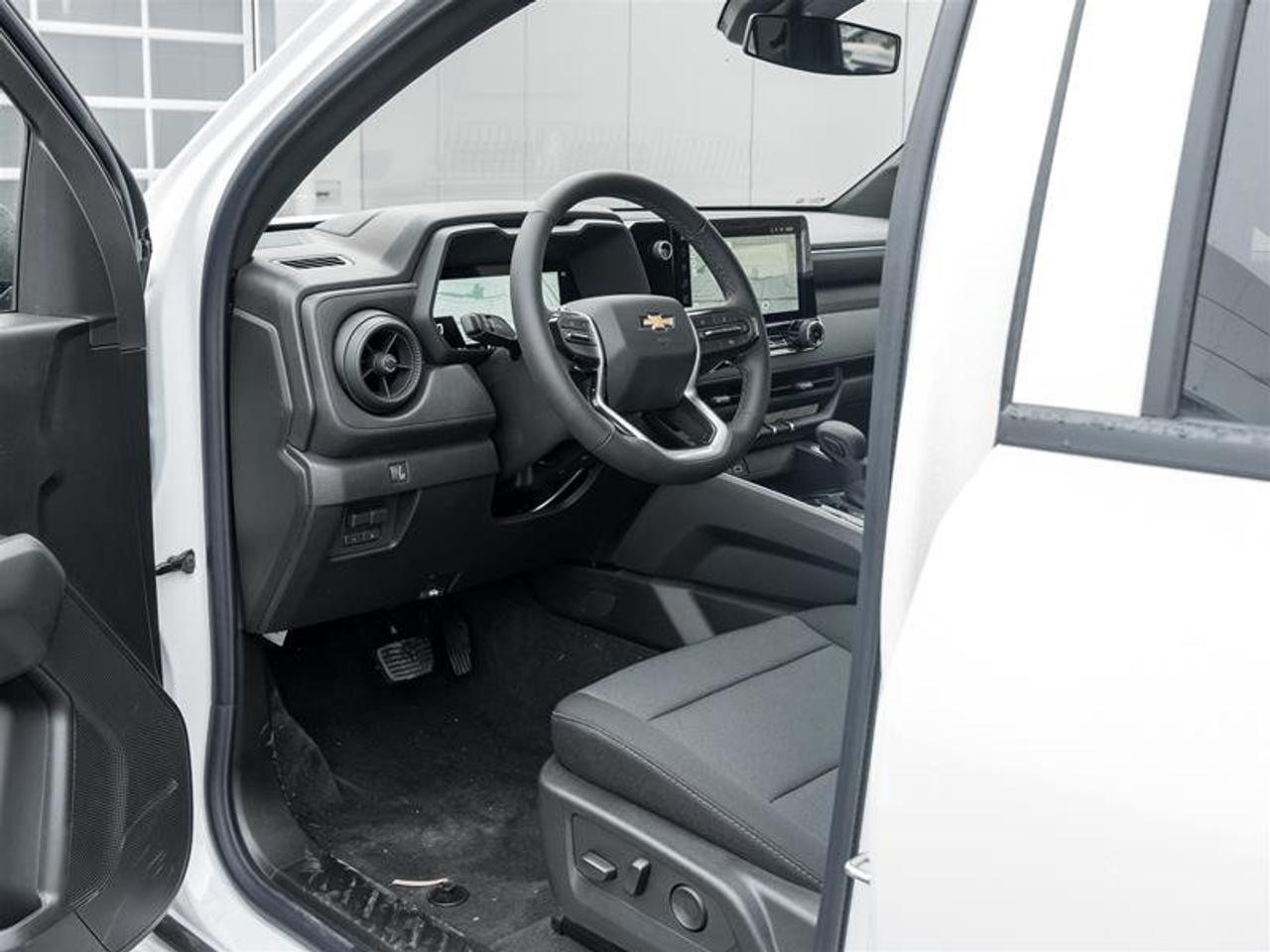 2026 Chevrolet Colorado WT Photo
