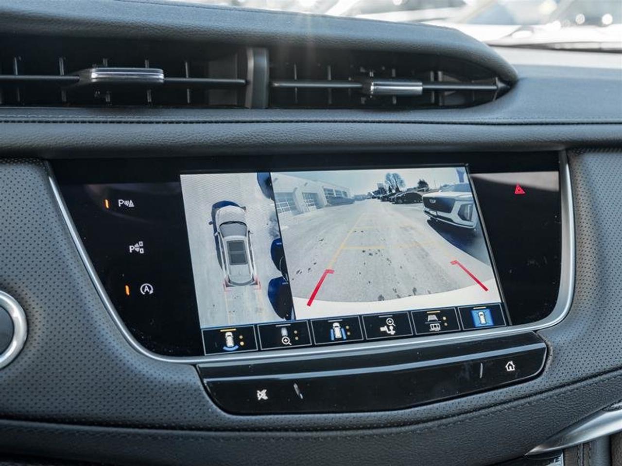 2026 Cadillac XT5 Sport Photo