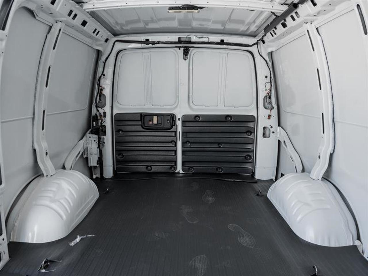 2026 GMC Savana Cargo 2500 WT 135'' Photo