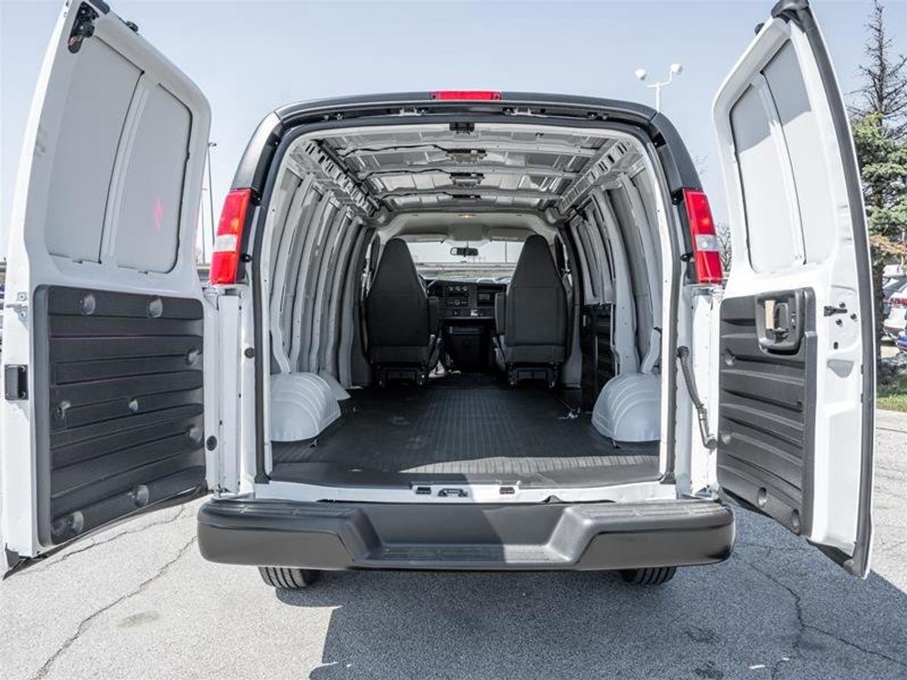2026 GMC Savana Cargo 2500 WT 135'' Photo
