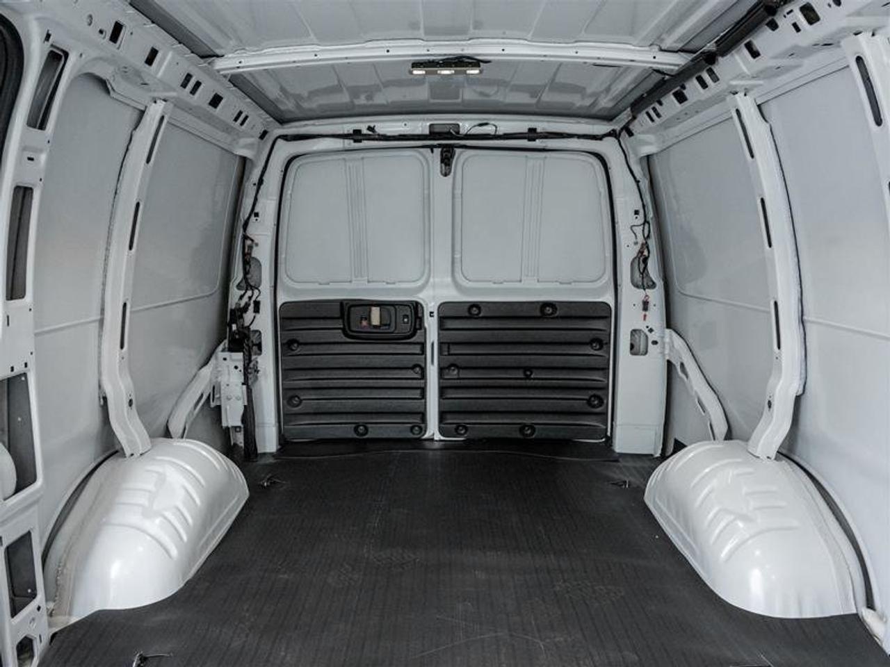 2026 GMC Savana Cargo 2500 WT 135'' Photo