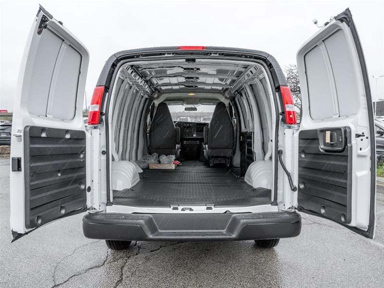 2026 GMC Savana Cargo 2500 WT 135'' Photo