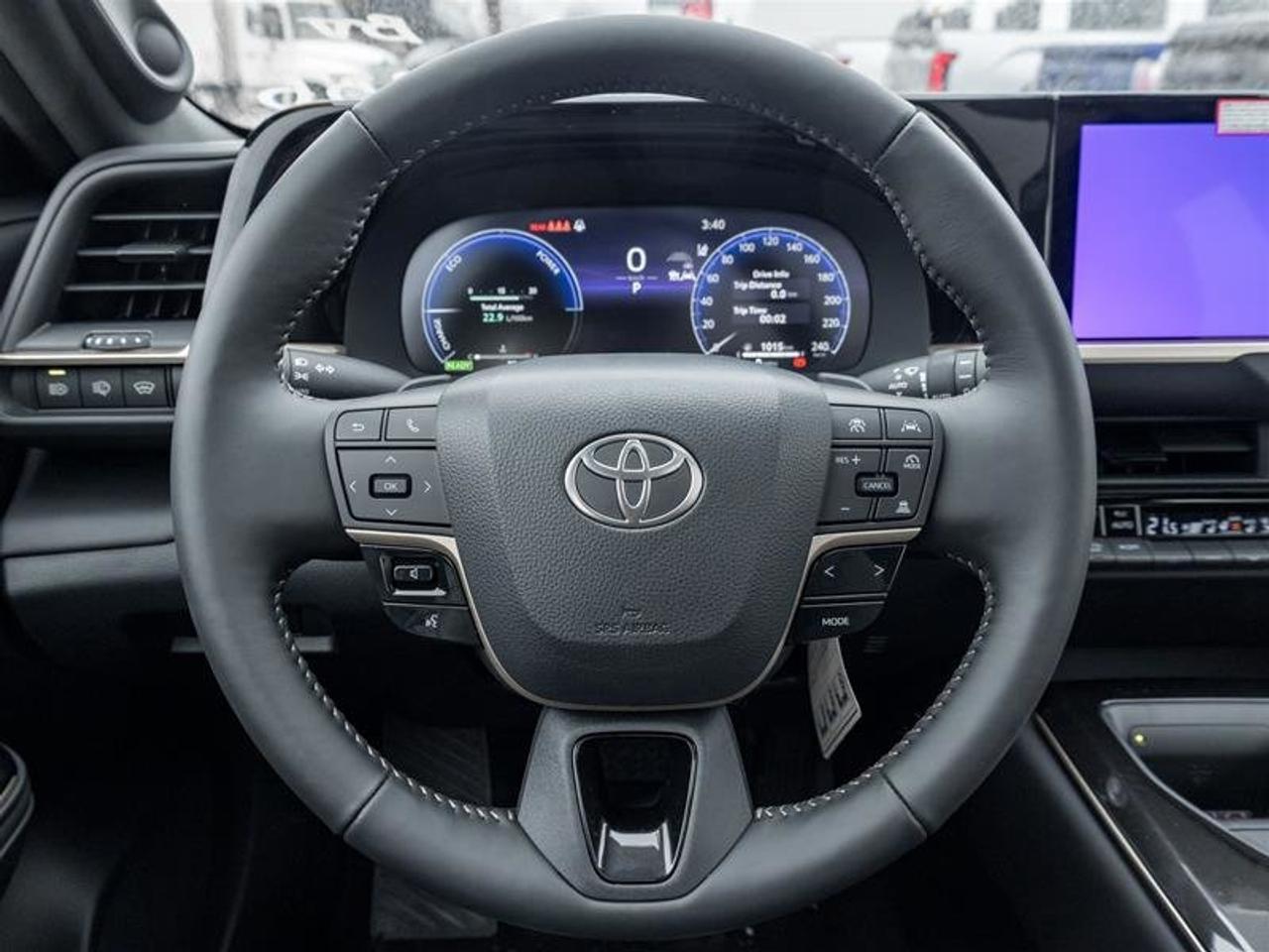 2026 Toyota Crown Signia Limited Photo