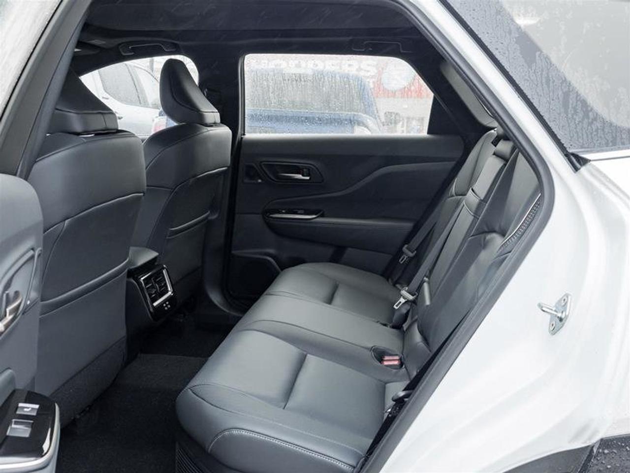 2026 Toyota Crown Signia Limited Photo