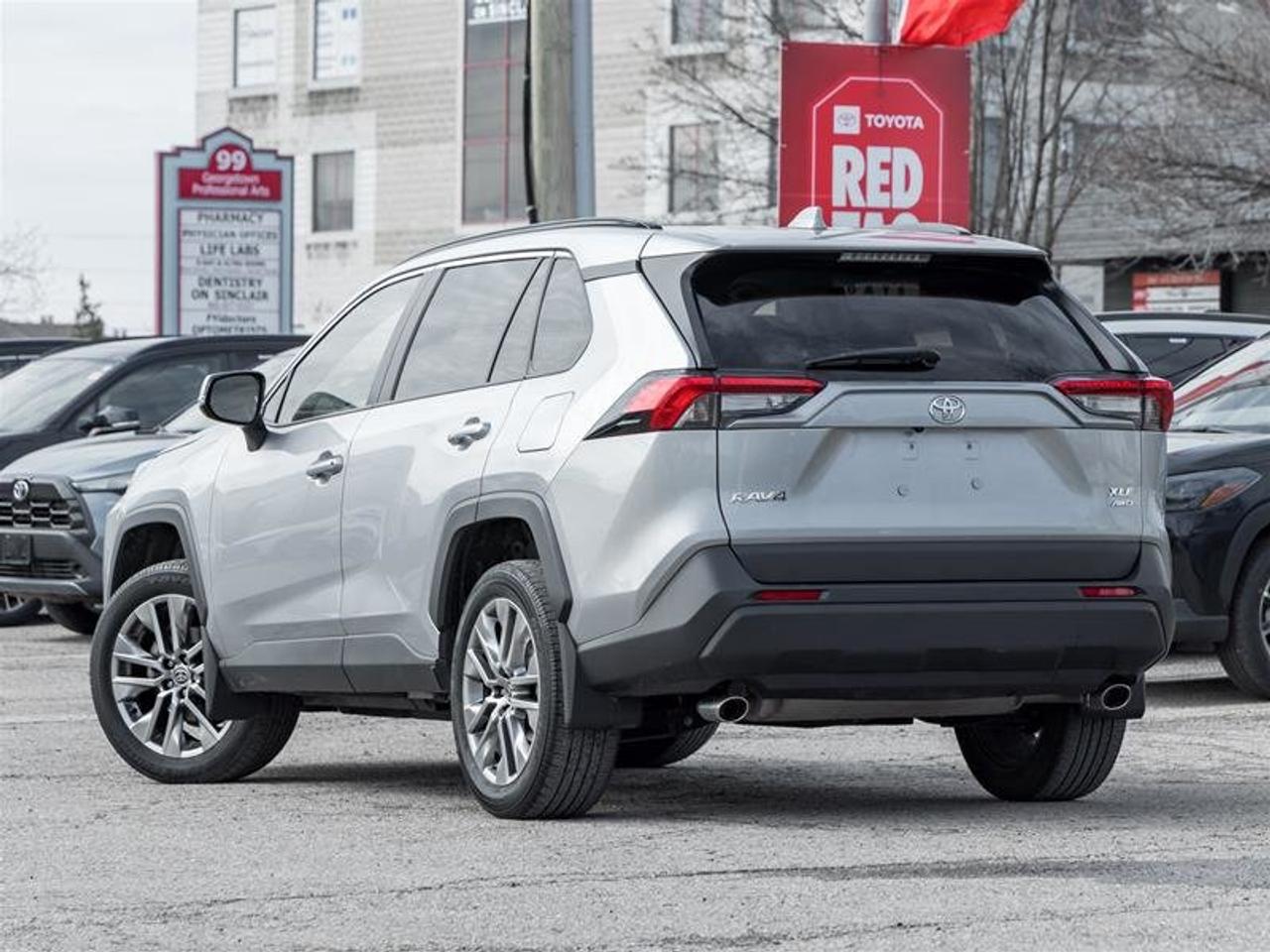 2022 Toyota RAV4 XLE AWD Sunroof | Backup Cam | Heated Seats | AWD Photo4