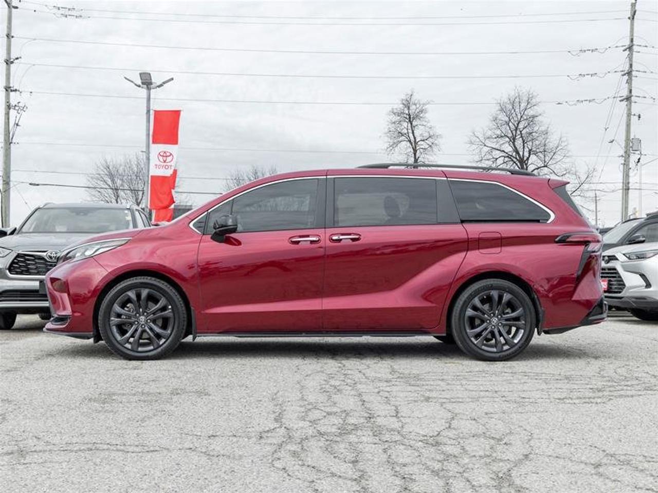 2022 Toyota Sienna Hybrid Sienna XSE 7-Pass Navi| JBL Audio| Backup Camera| Moonroof| XSE Photo