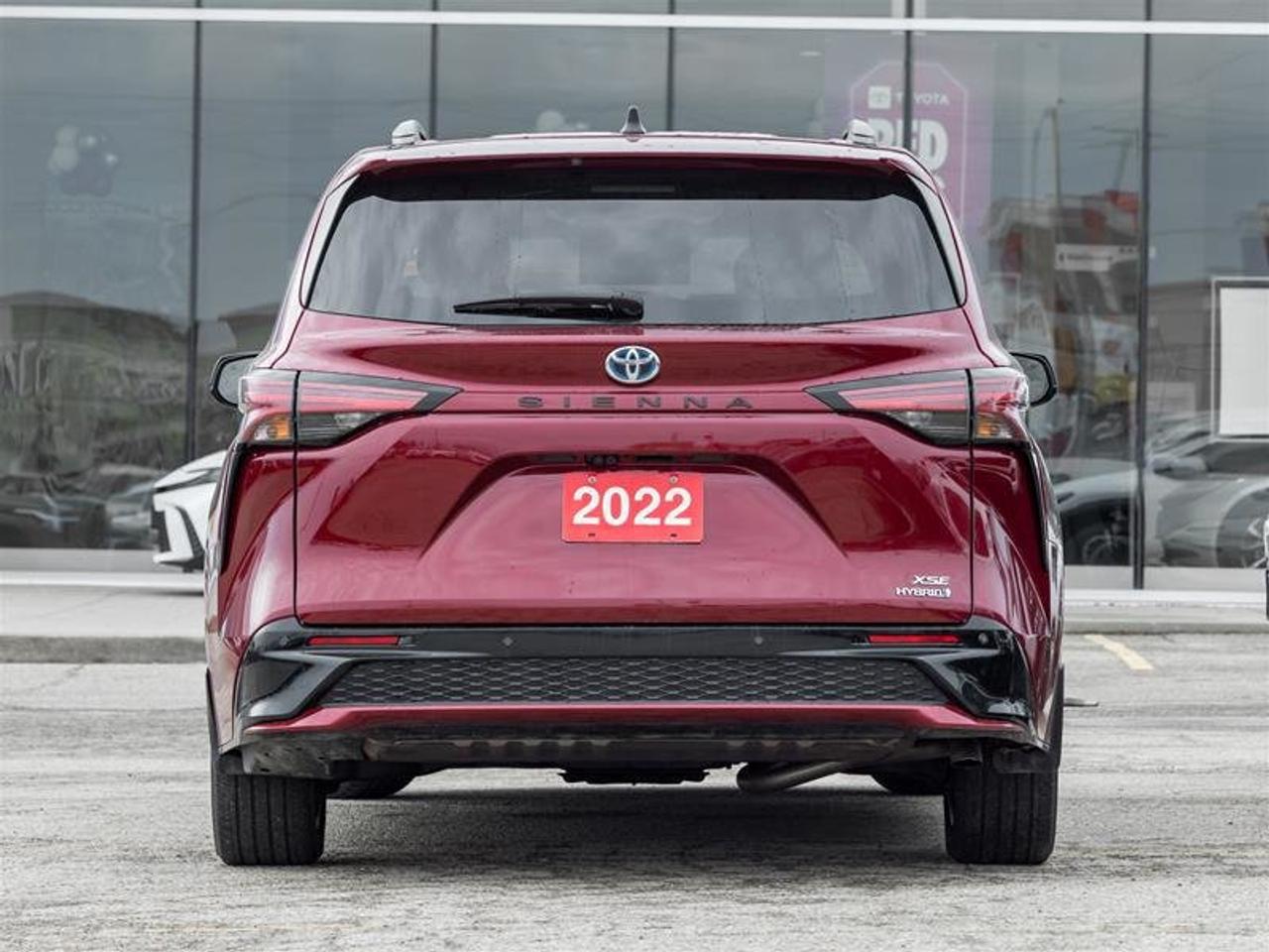 2022 Toyota Sienna Hybrid Sienna XSE 7-Pass Navi| JBL Audio| Backup Camera| Moonroof| XSE Photo