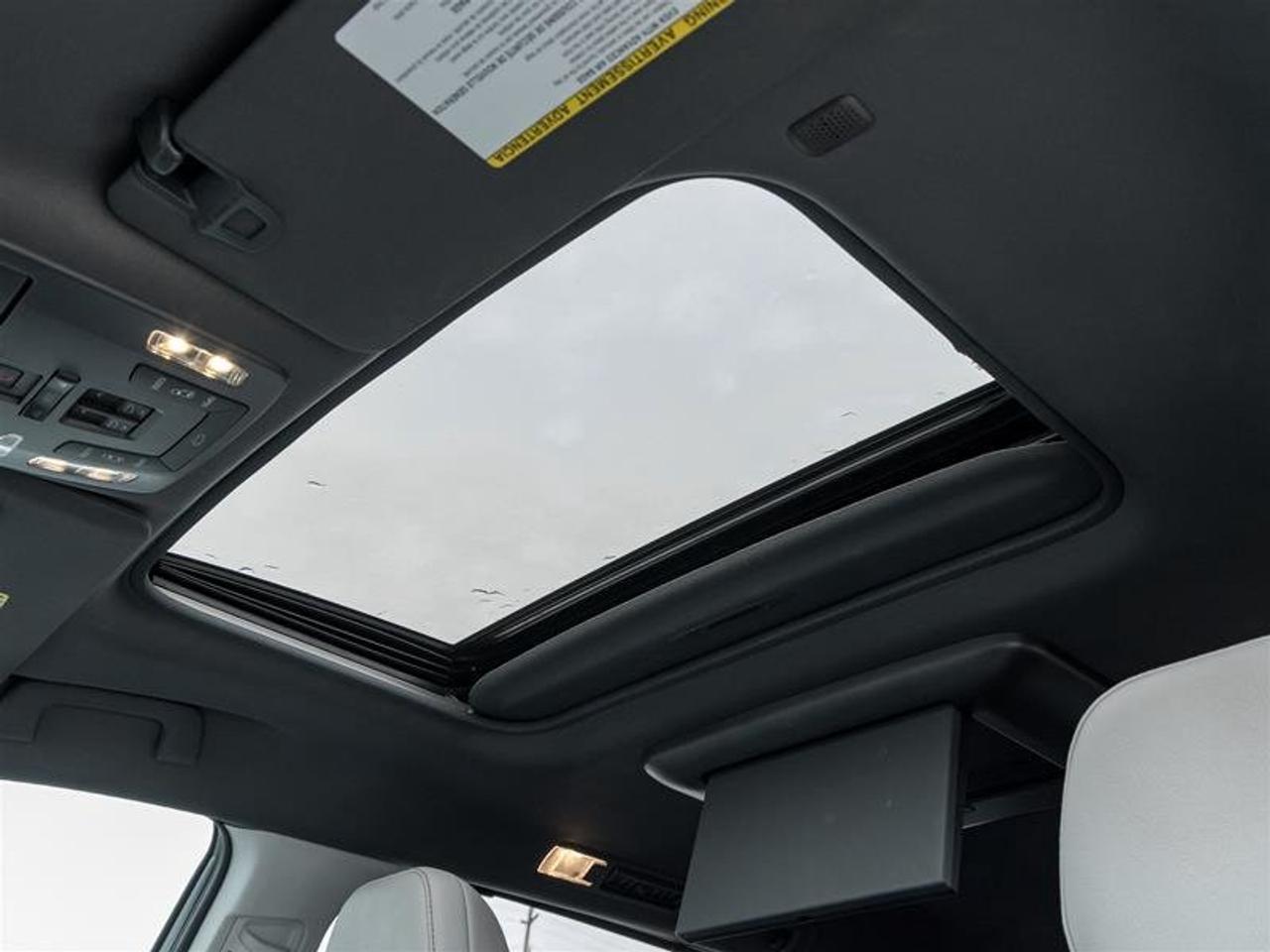 2022 Toyota Sienna Hybrid Sienna XSE 7-Pass Navi| JBL Audio| Backup Camera| Moonroof| XSE Photo