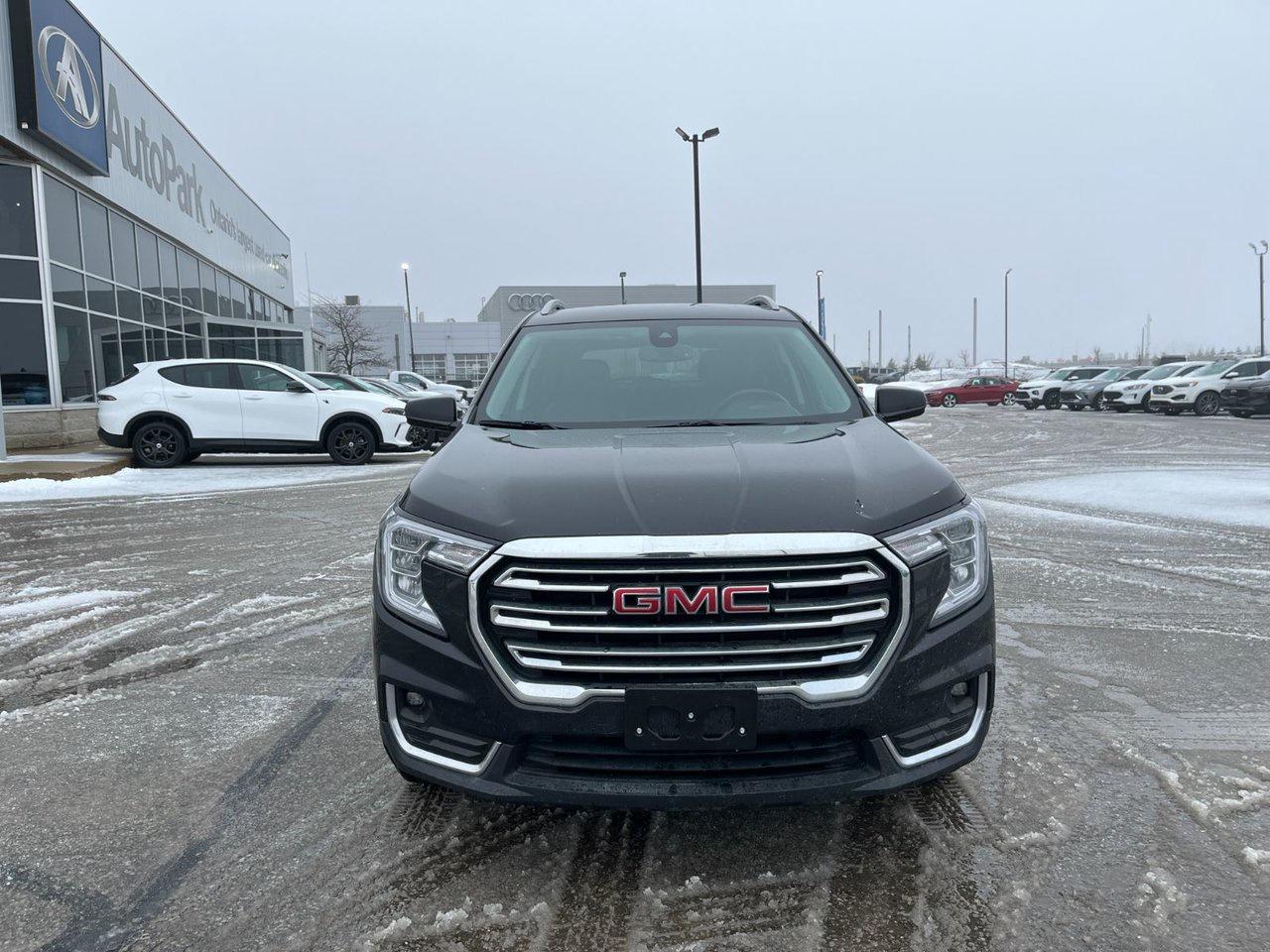2024 GMC Terrain AWD 4DR SLT Photo2
