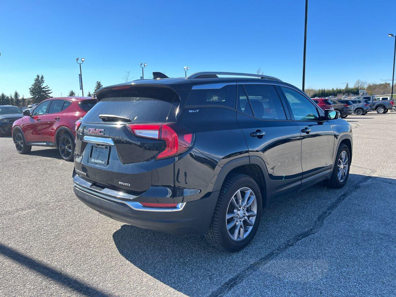 2024 GMC Terrain AWD 4DR SLT Photo