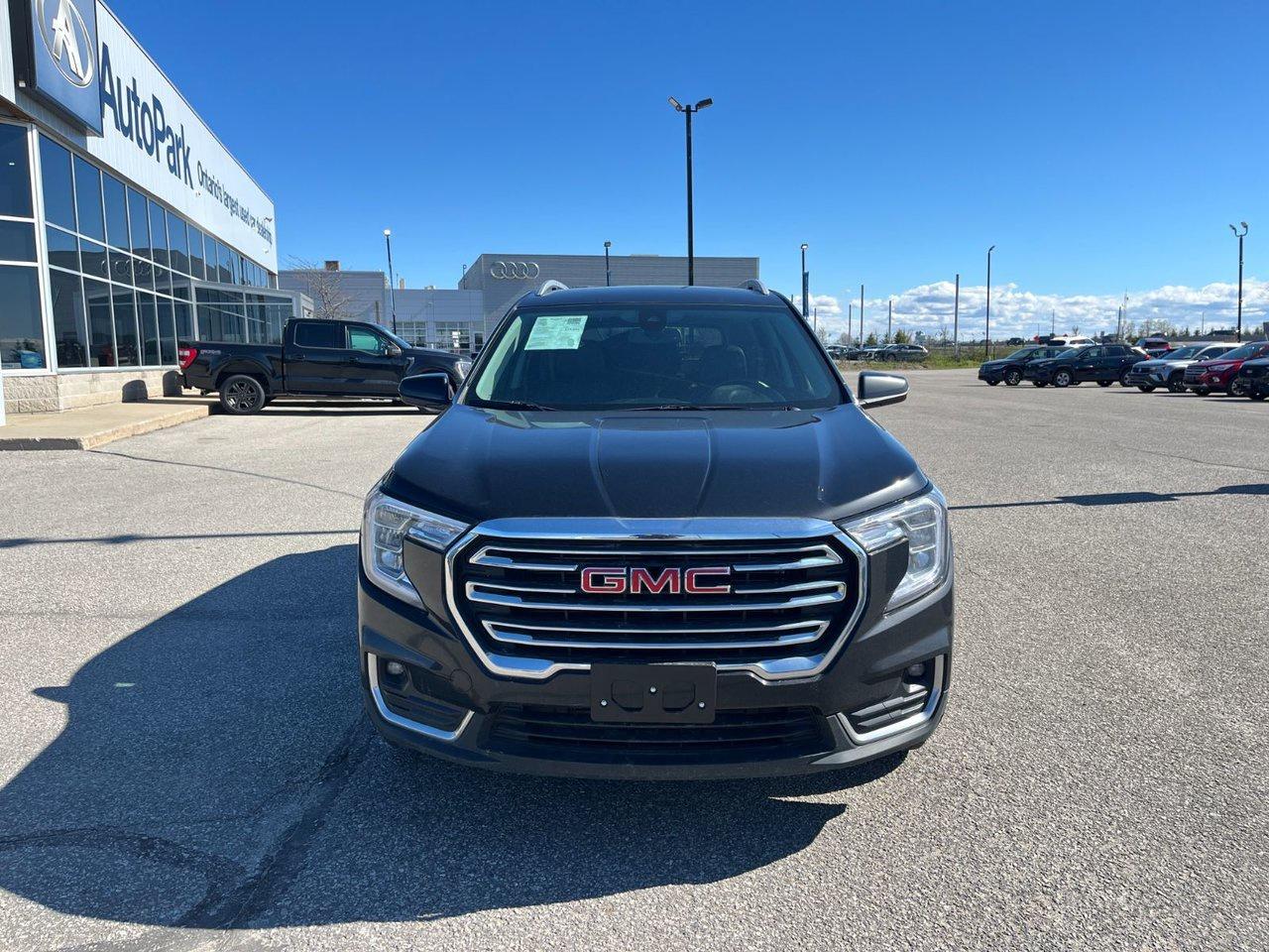 2024 GMC Terrain AWD 4DR SLT Photo2