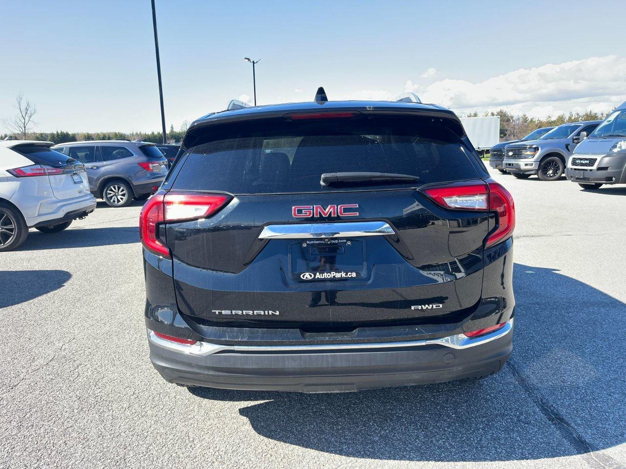 2024 GMC Terrain AWD 4DR SLT Photo