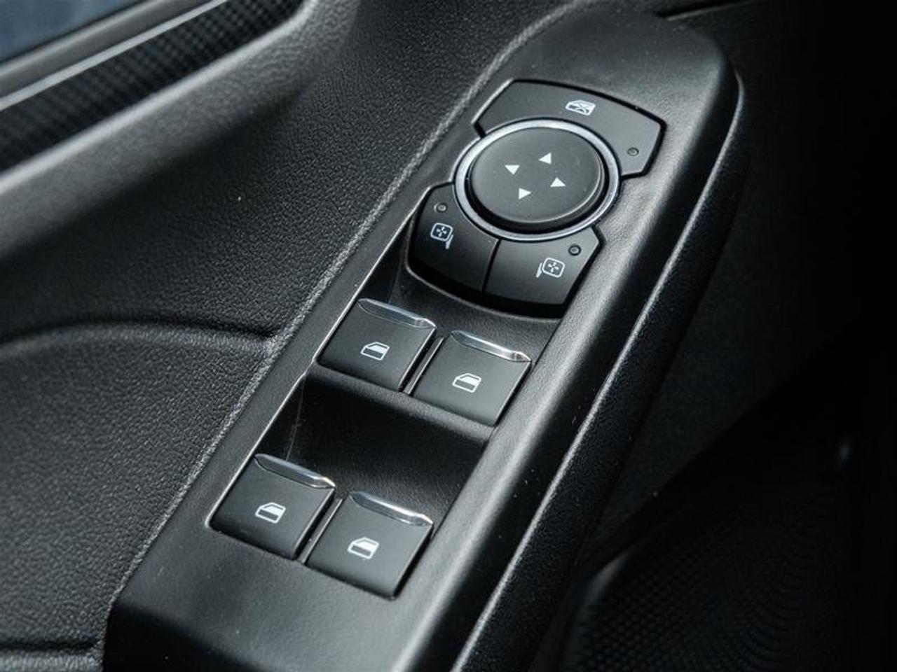 2025 Ford Escape ST-Line AWD Photo