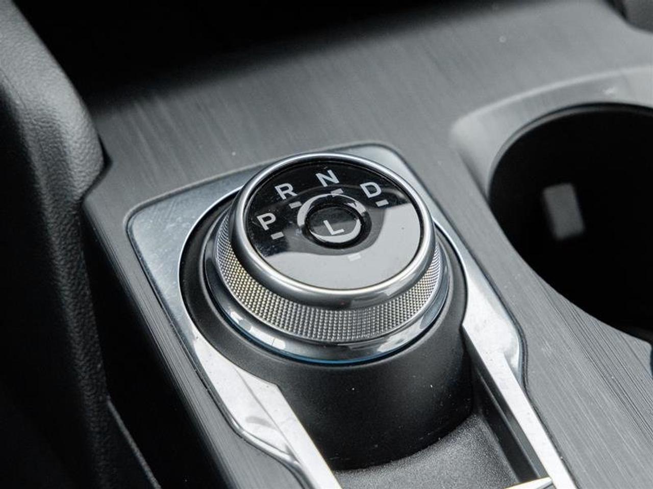 2025 Ford Escape ST-Line AWD Photo