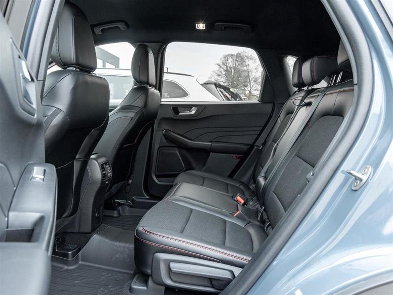 2025 Ford Escape ST-Line AWD Photo