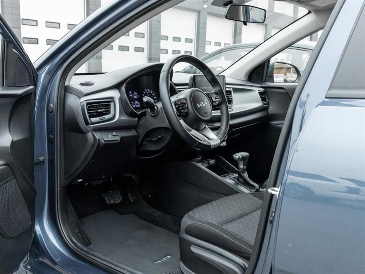 2023 Kia Rio (5) LX+ IVT Photo