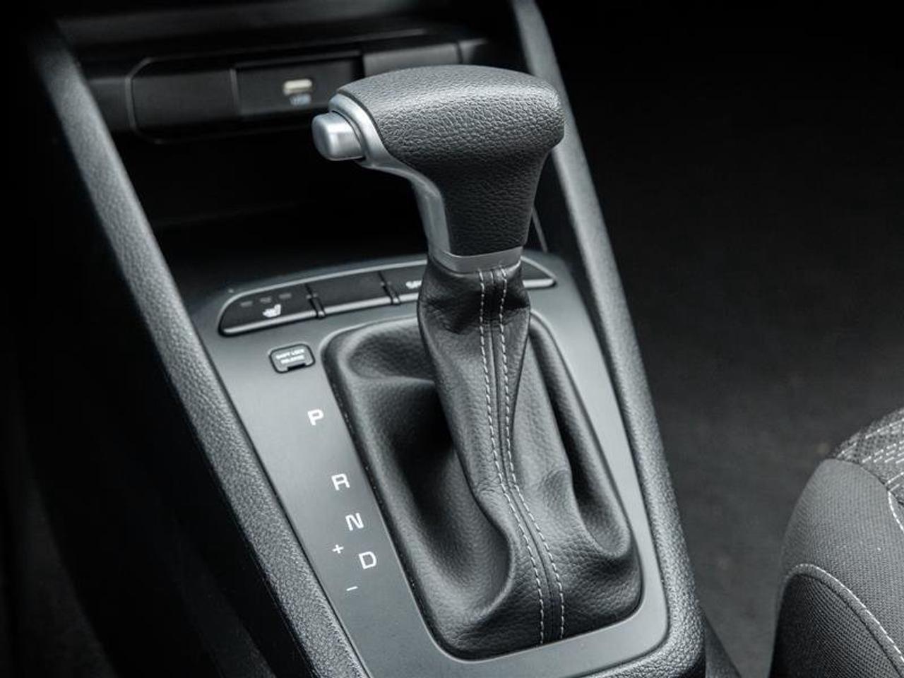 2023 Kia Rio (5) LX+ IVT Photo