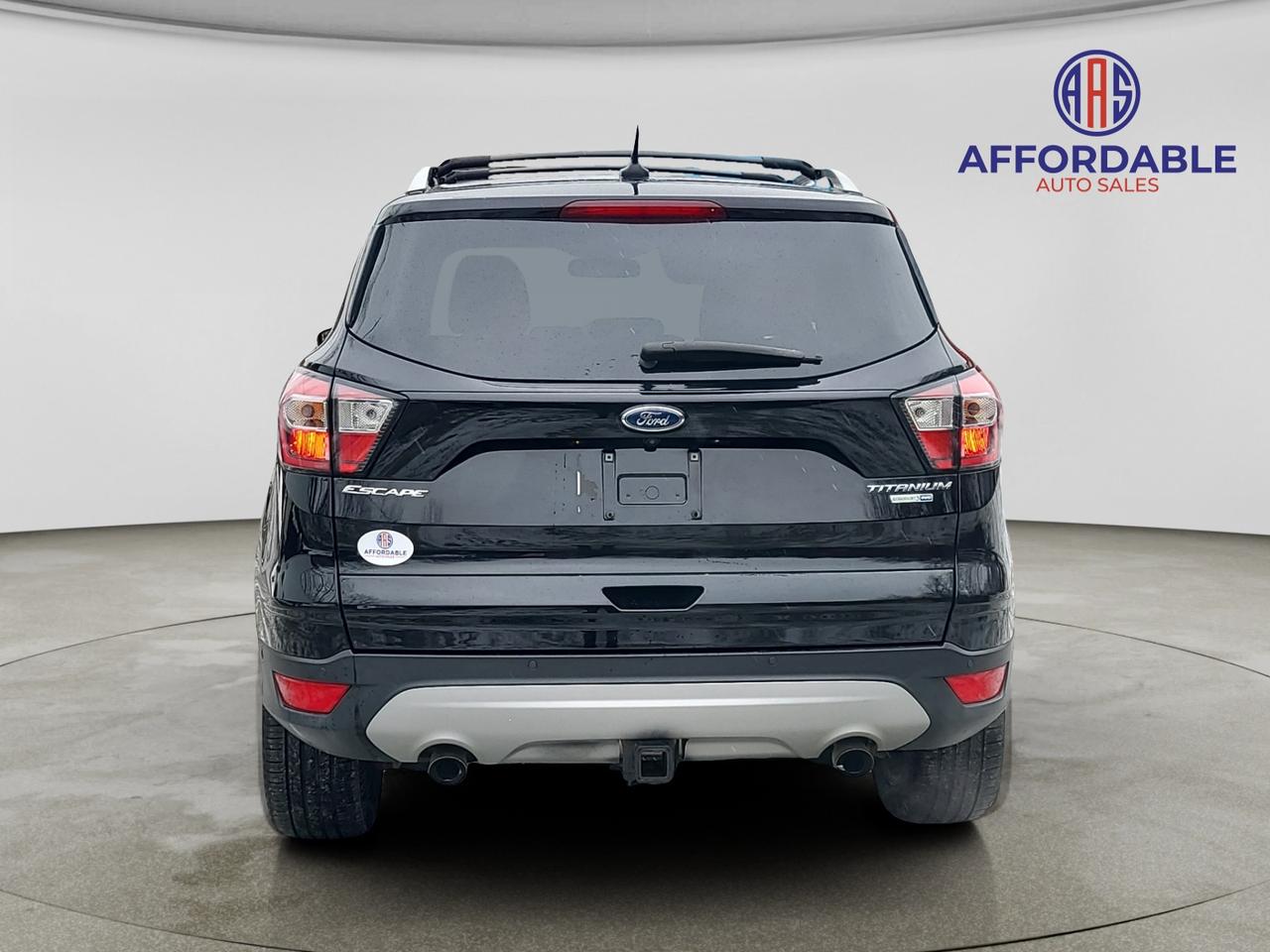 2018 Ford Escape Titanium - Photo #4