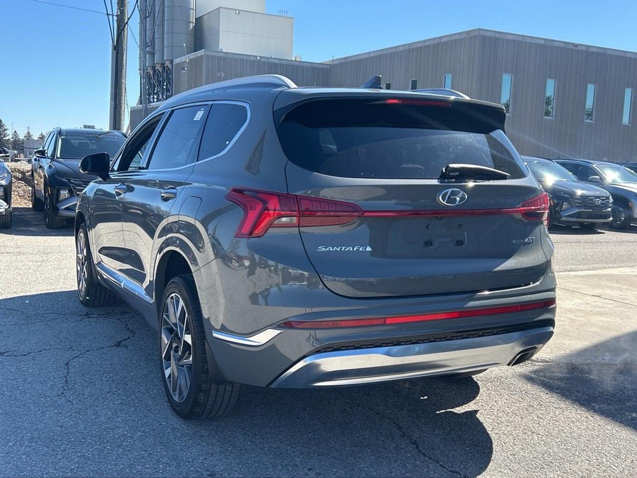 2023 Hyundai Santa Fe Ultimate Calligraphy AWD 2.5T Photo
