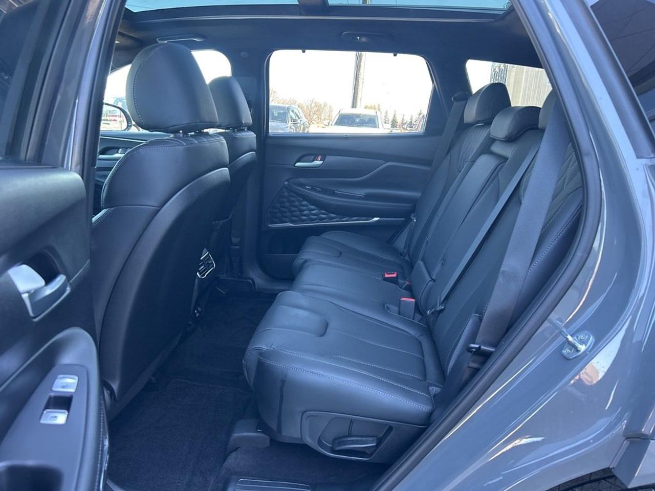 2023 Hyundai Santa Fe Ultimate Calligraphy AWD 2.5T Photo