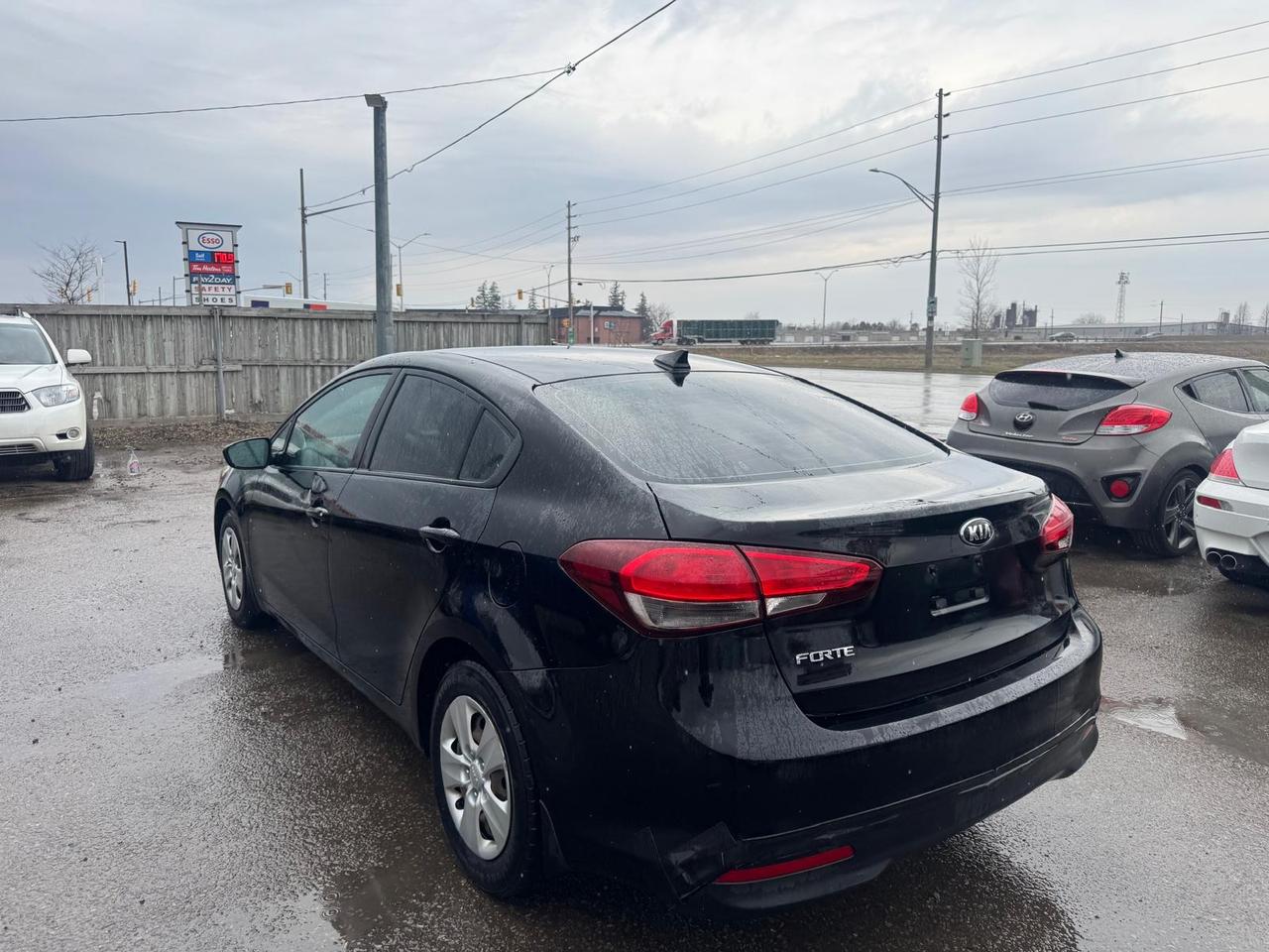 2017 Kia Forte LX, NO ACCIDENTS, FUEL SAVER, CERTIFIED Photo2