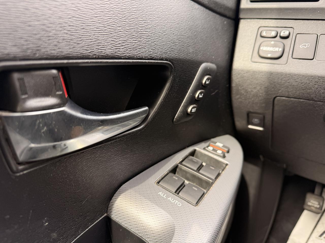 2014 Toyota Venza 4dr Wgn AWD limited Photo