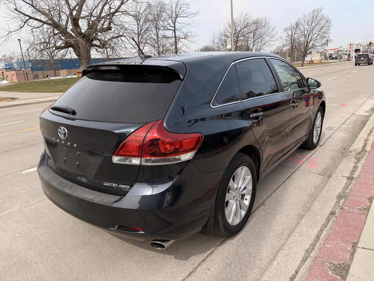 2014 Toyota Venza 4dr Wgn AWD limited Photo