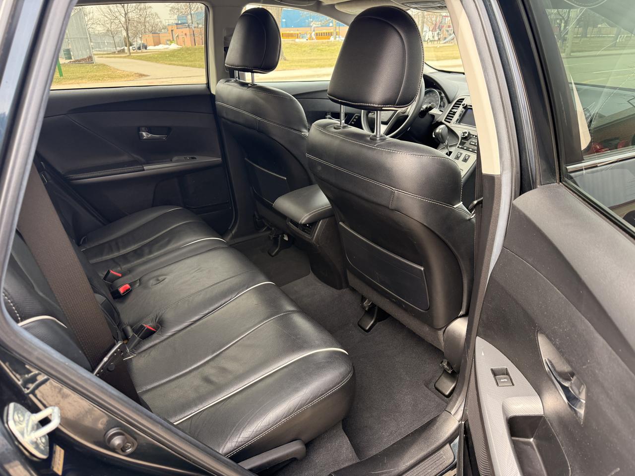 2014 Toyota Venza 4dr Wgn AWD limited Photo