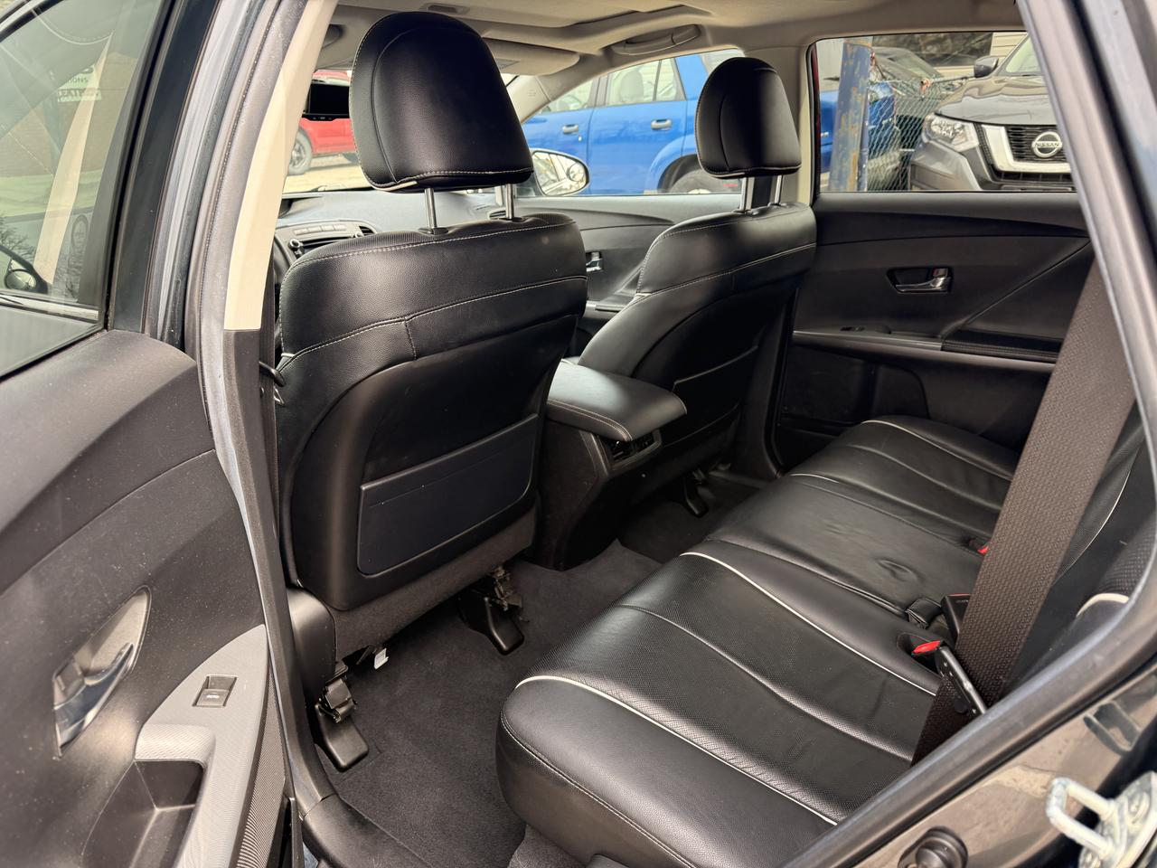 2014 Toyota Venza 4dr Wgn AWD limited Photo