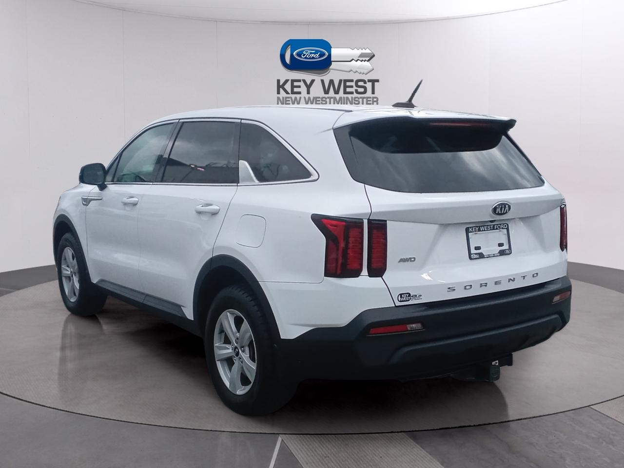 2021 Kia Sorento LX+ AWD Photo2