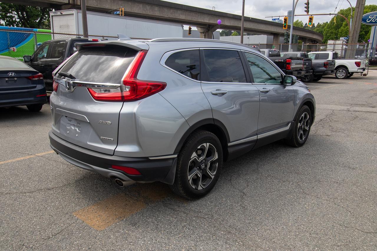 2019 Honda CR-V Touring Photo4