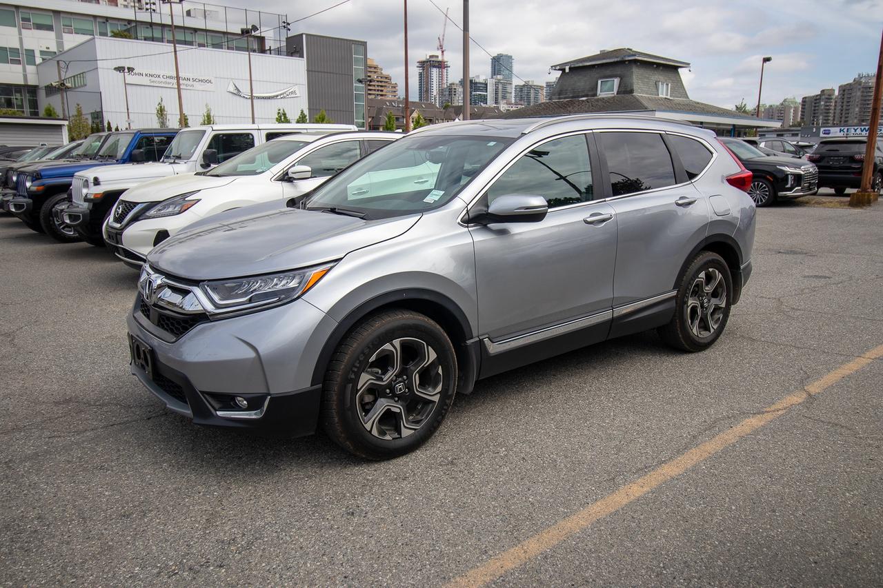 2019 Honda CR-V Touring Photo1