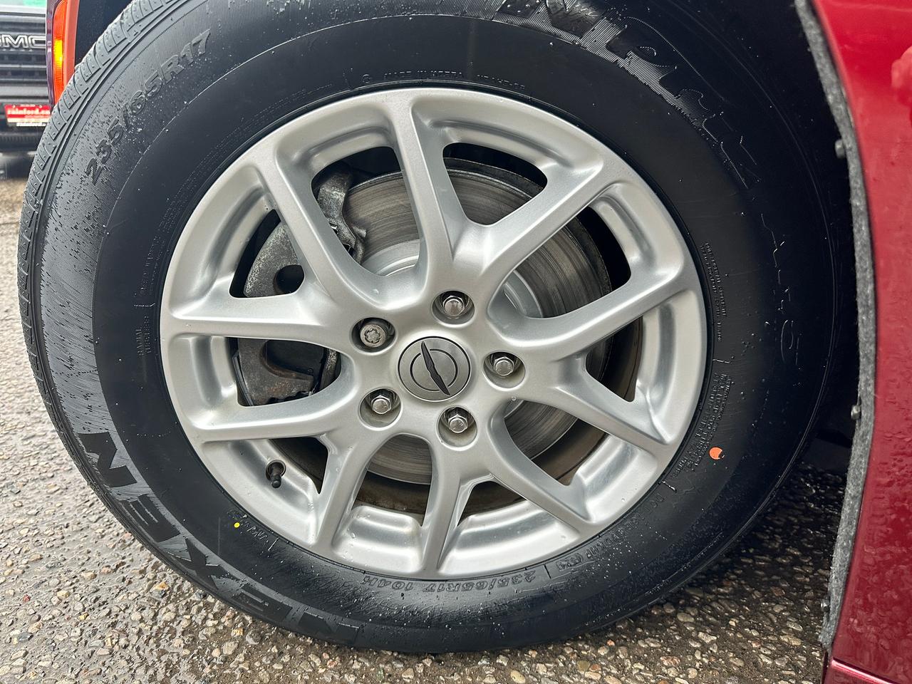 2022 Chrysler Grand Caravan SXT Heated Cloth Stow'N'Go PowerDoors/Gate CarPlay Photo