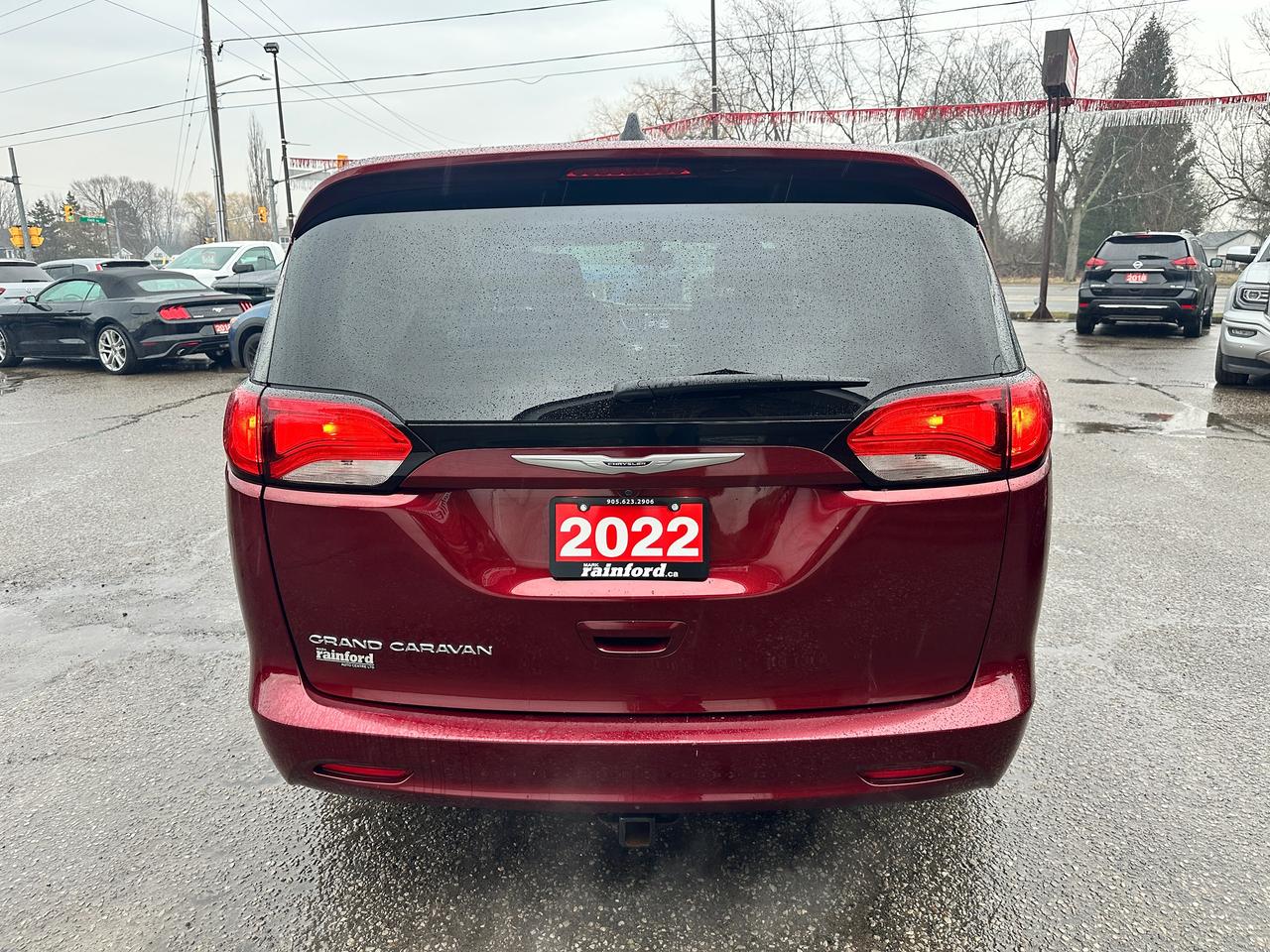 2022 Chrysler Grand Caravan SXT Heated Cloth Stow'N'Go PowerDoors/Gate CarPlay Photo