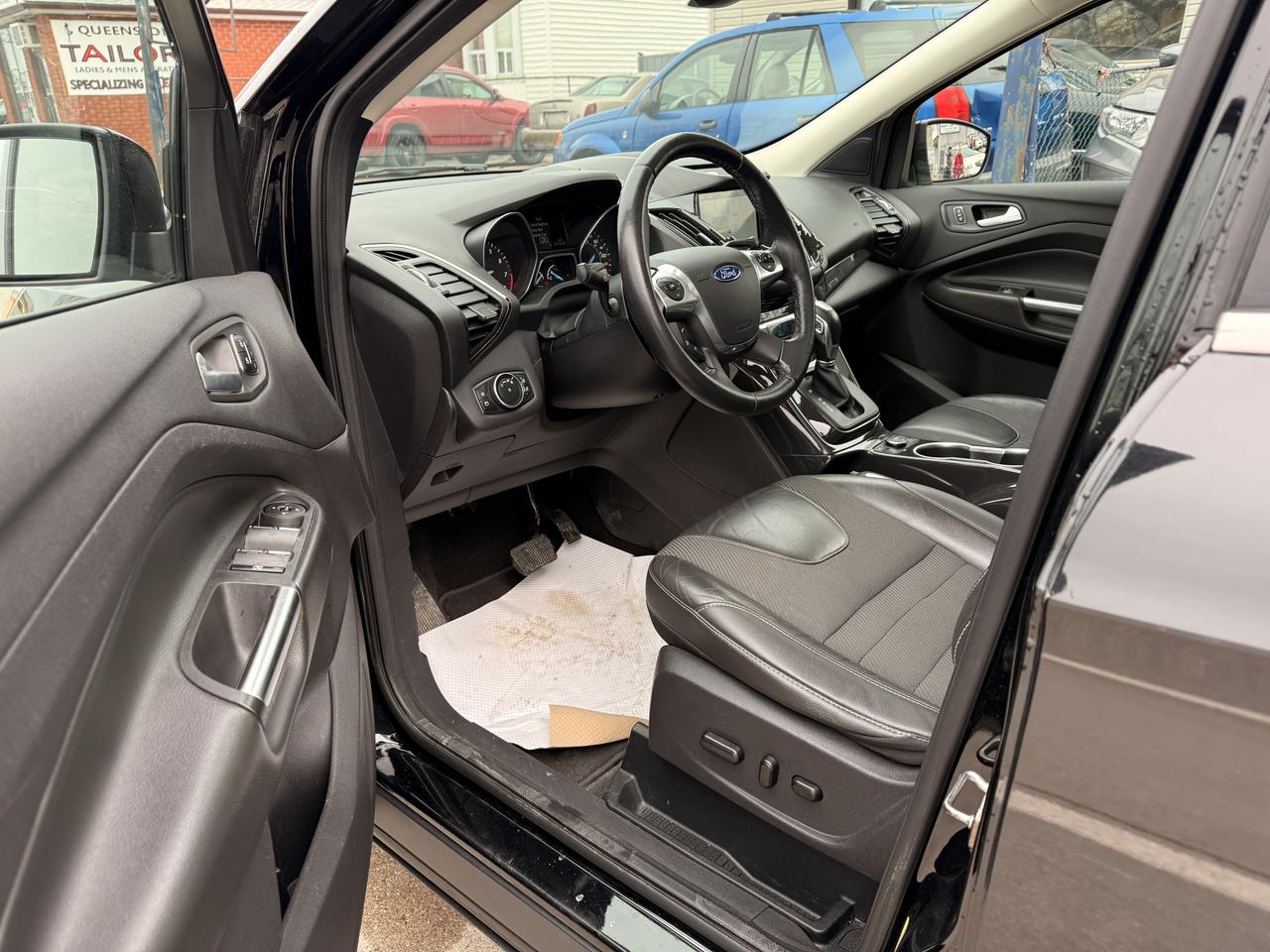 2016 Ford Escape 4WD 4DR TITANIUM Photo