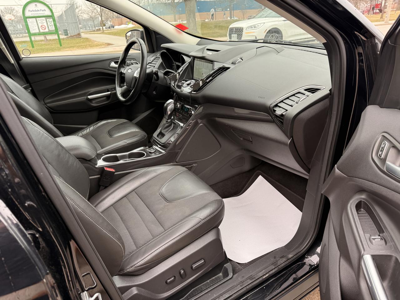 2016 Ford Escape 4WD 4DR TITANIUM Photo