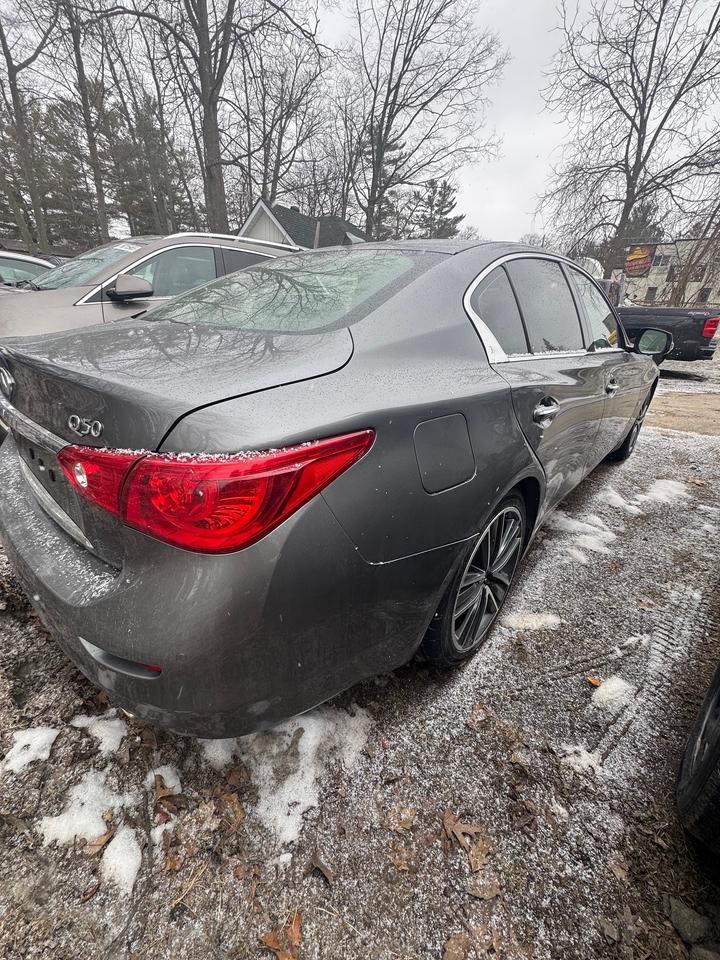 2015 Infiniti Q50 Sport Photo3