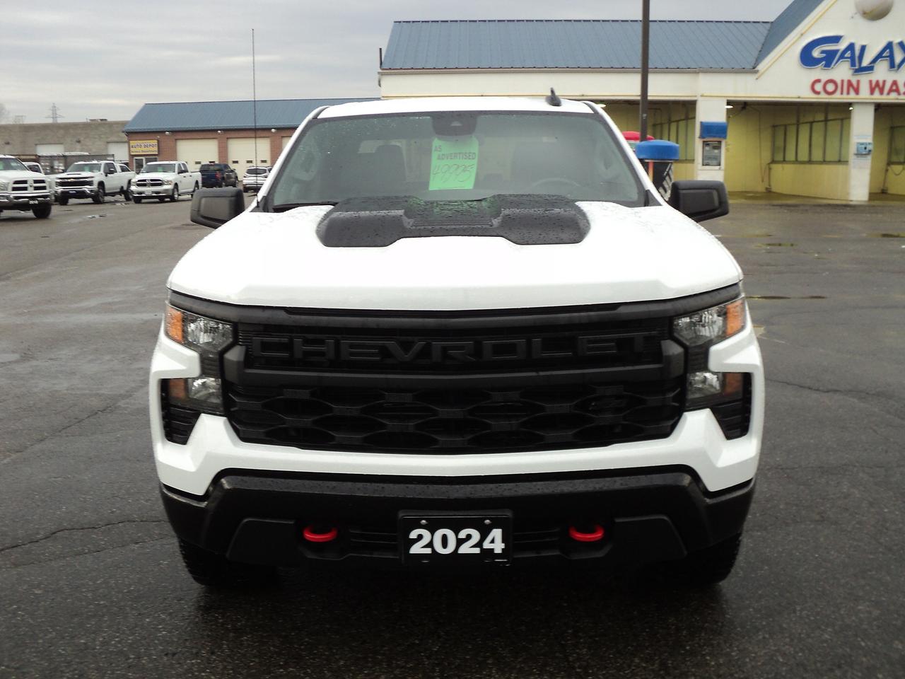 2024 Chevrolet Silverado 1500 CustomTrailBossZ71CrewCab 4WD 2.7L4cylGas 6'7"Box Photo2