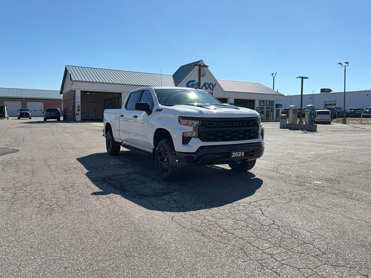 2024 Chevrolet Silverado 1500 CustomTrailBossZ71CrewCab 4WD 2.7L4cylGas 6'7"Box Photo