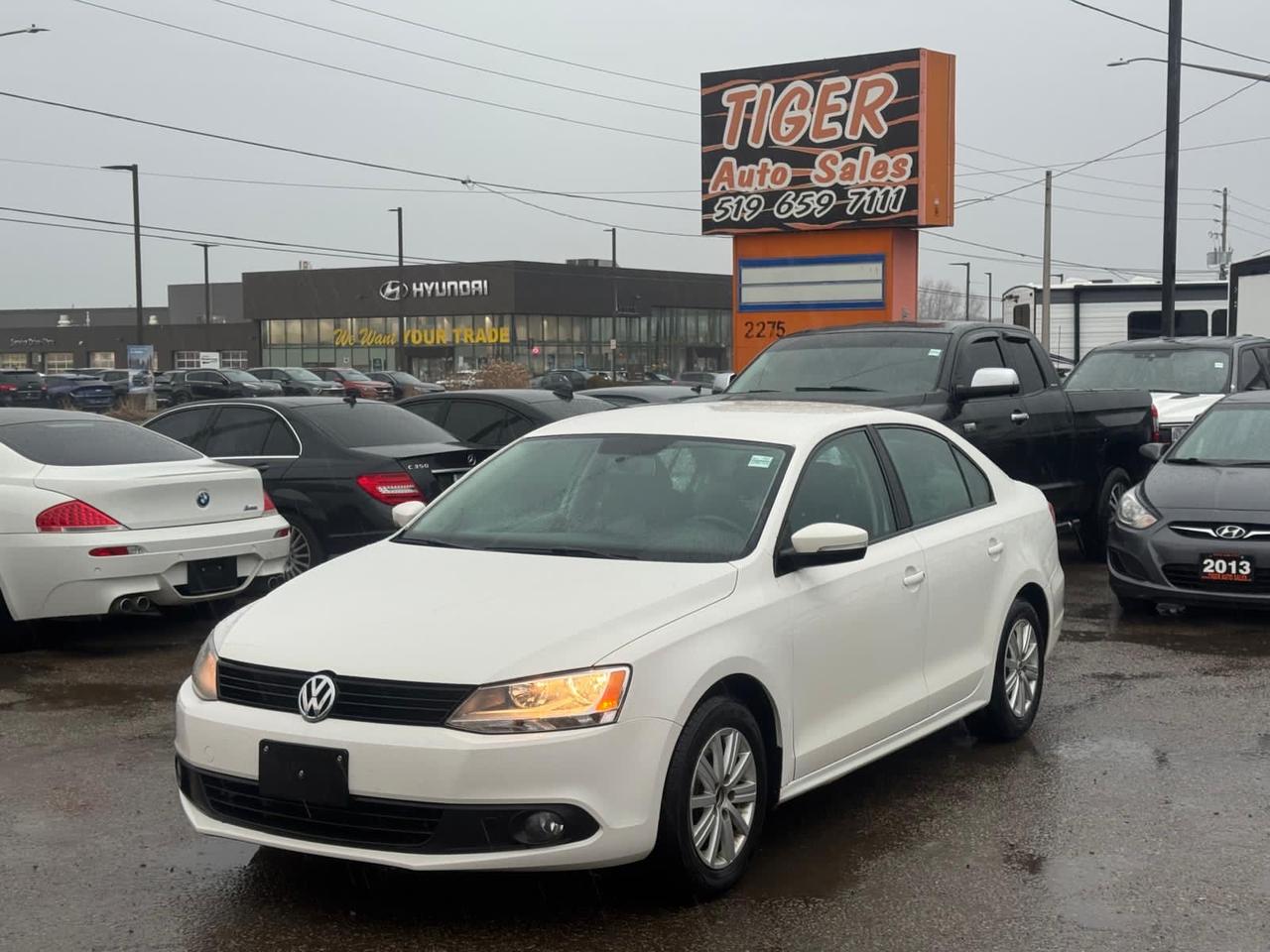 2011 Volkswagen Jetta Comfortline, MANUAL, WELL MAINTAINED, CERTIFIED - Photo #1