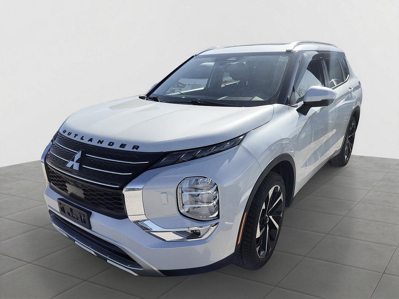 2022 Mitsubishi Outlander SEL Photo0