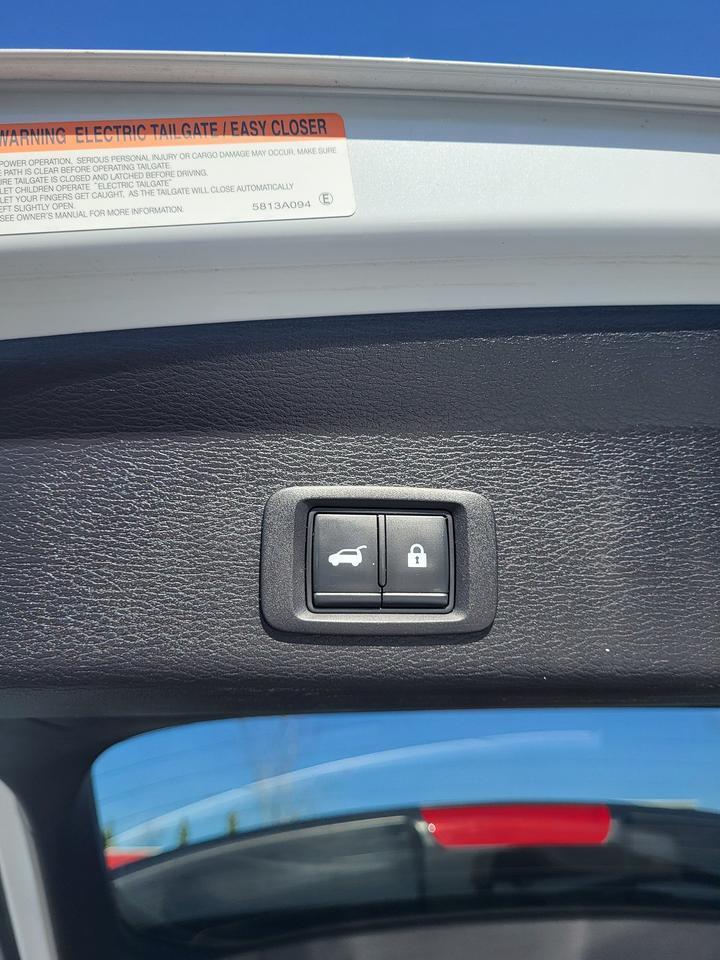 2022 Mitsubishi Outlander SEL Photo