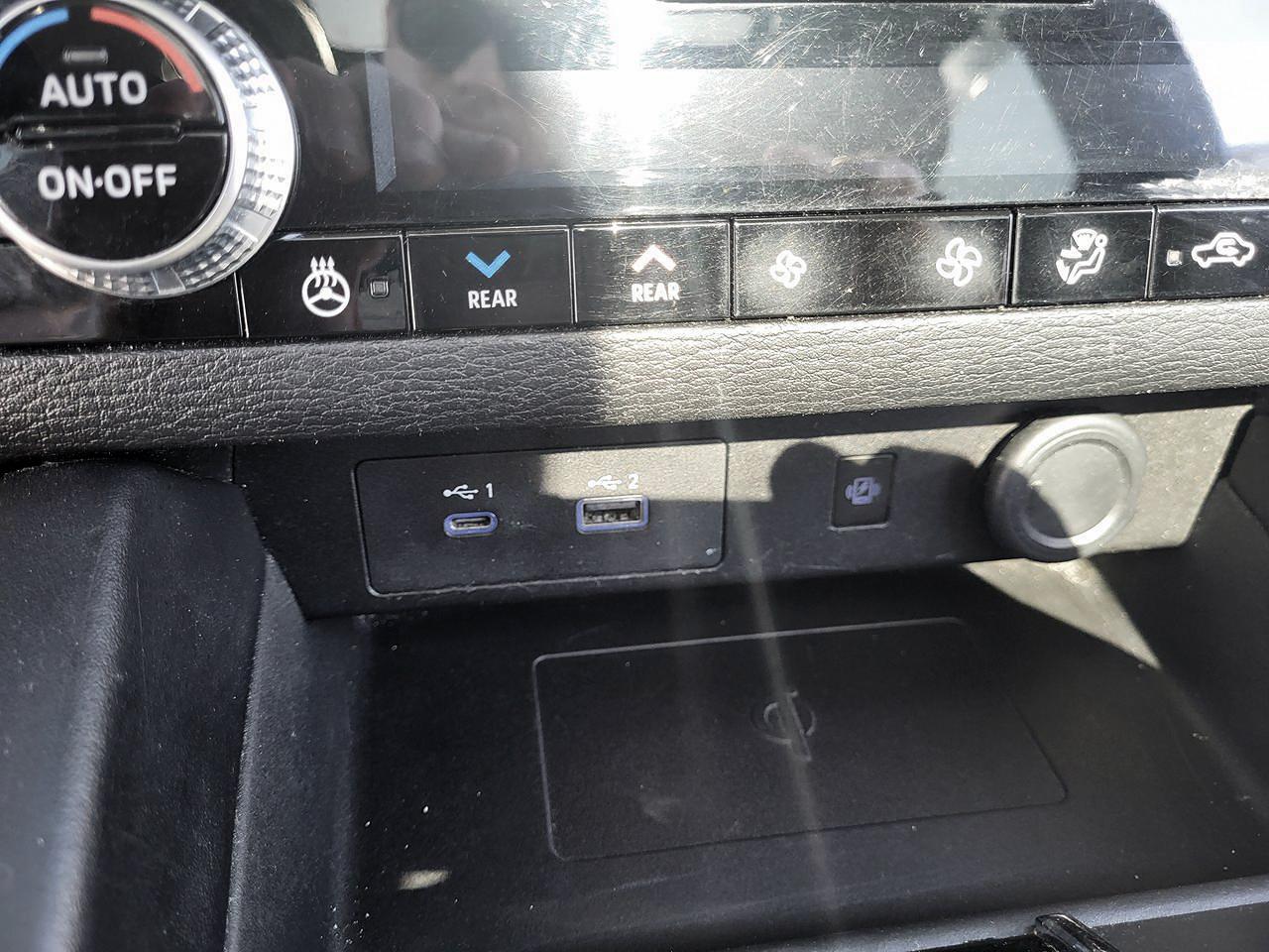 2022 Mitsubishi Outlander SEL Photo