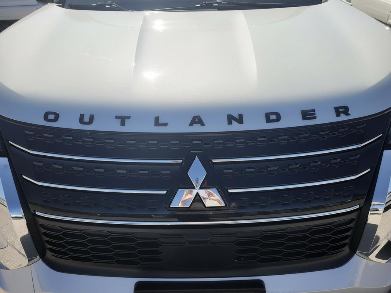 2022 Mitsubishi Outlander SEL Photo