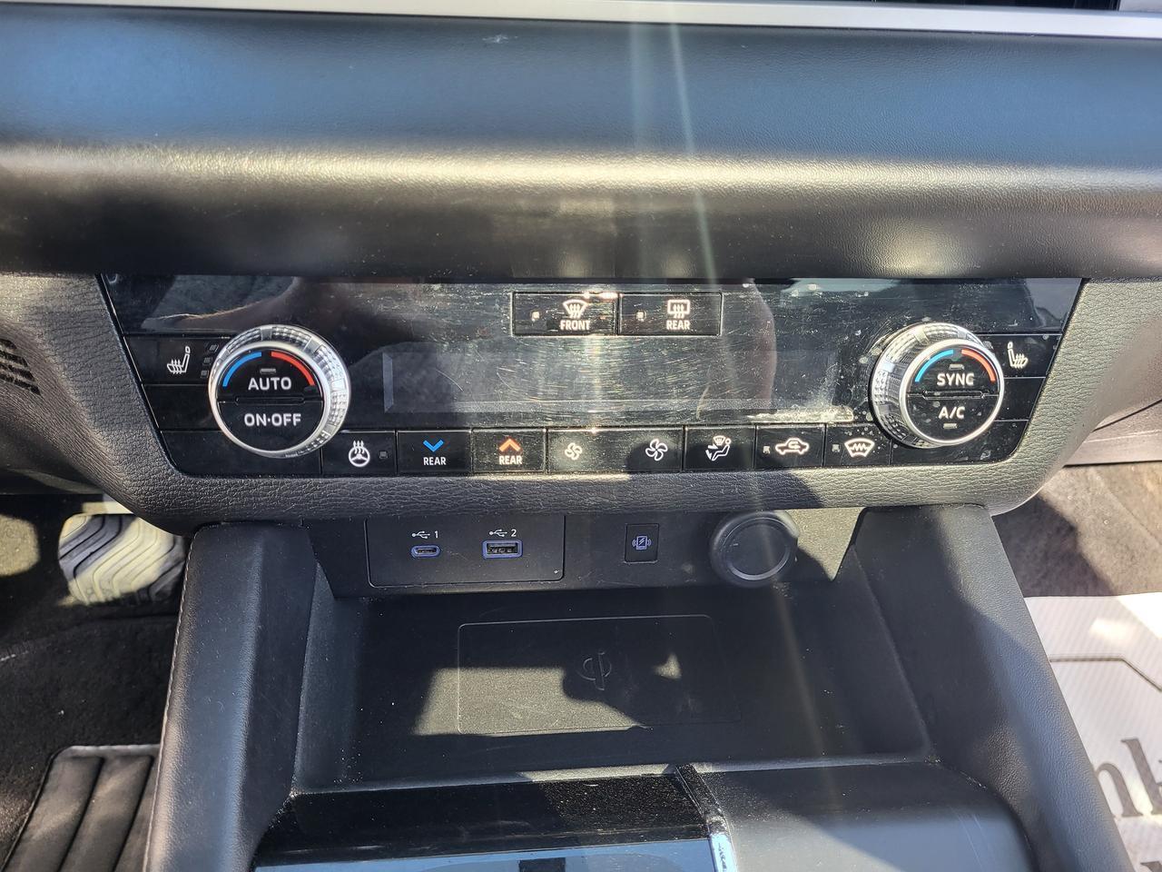 2022 Mitsubishi Outlander SEL Photo